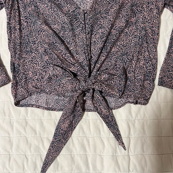 Hinge Tie Front Blouse - Picture 2 of 5